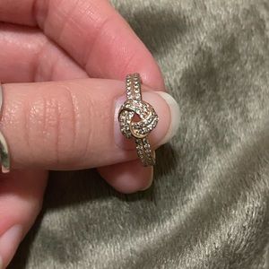 Pandora ring